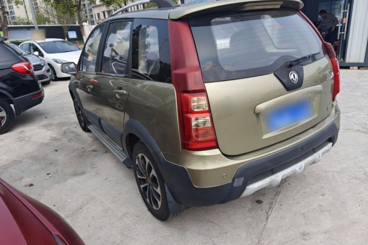 Used FORTHING Joyear X5 2015 1.6L Manual Luxury Model Exterior 2