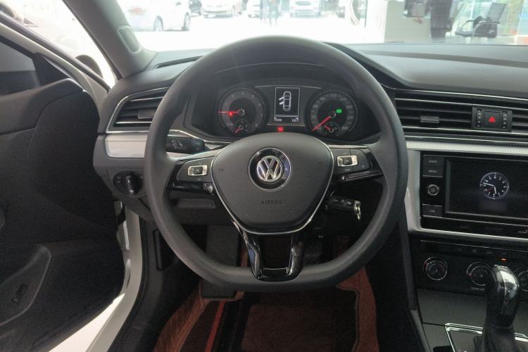 Used Volkswagen Lamando 2019 230TSI DSG Fashion Edition China VI