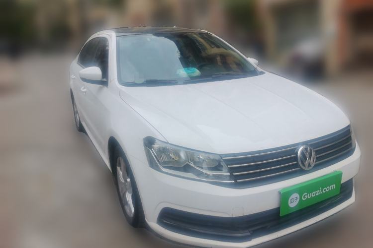 Used Volkswagen Lavida 2017 1.6L Manual Fashion Edition
