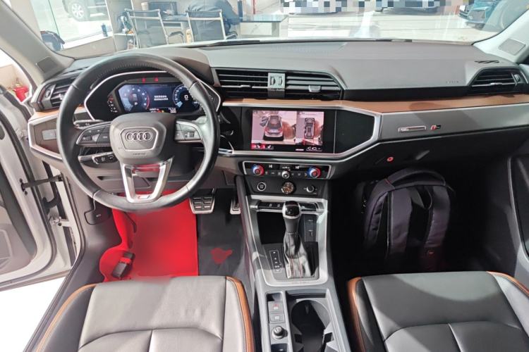 Used Audi Q3 2021 35 TFSI Fashionable and Elegant Model
