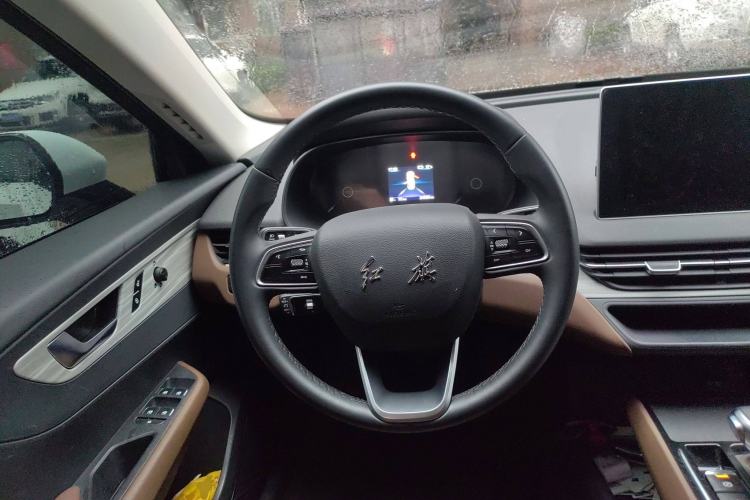 Used Hongqi E-QM5 2024 610 km PLUS
