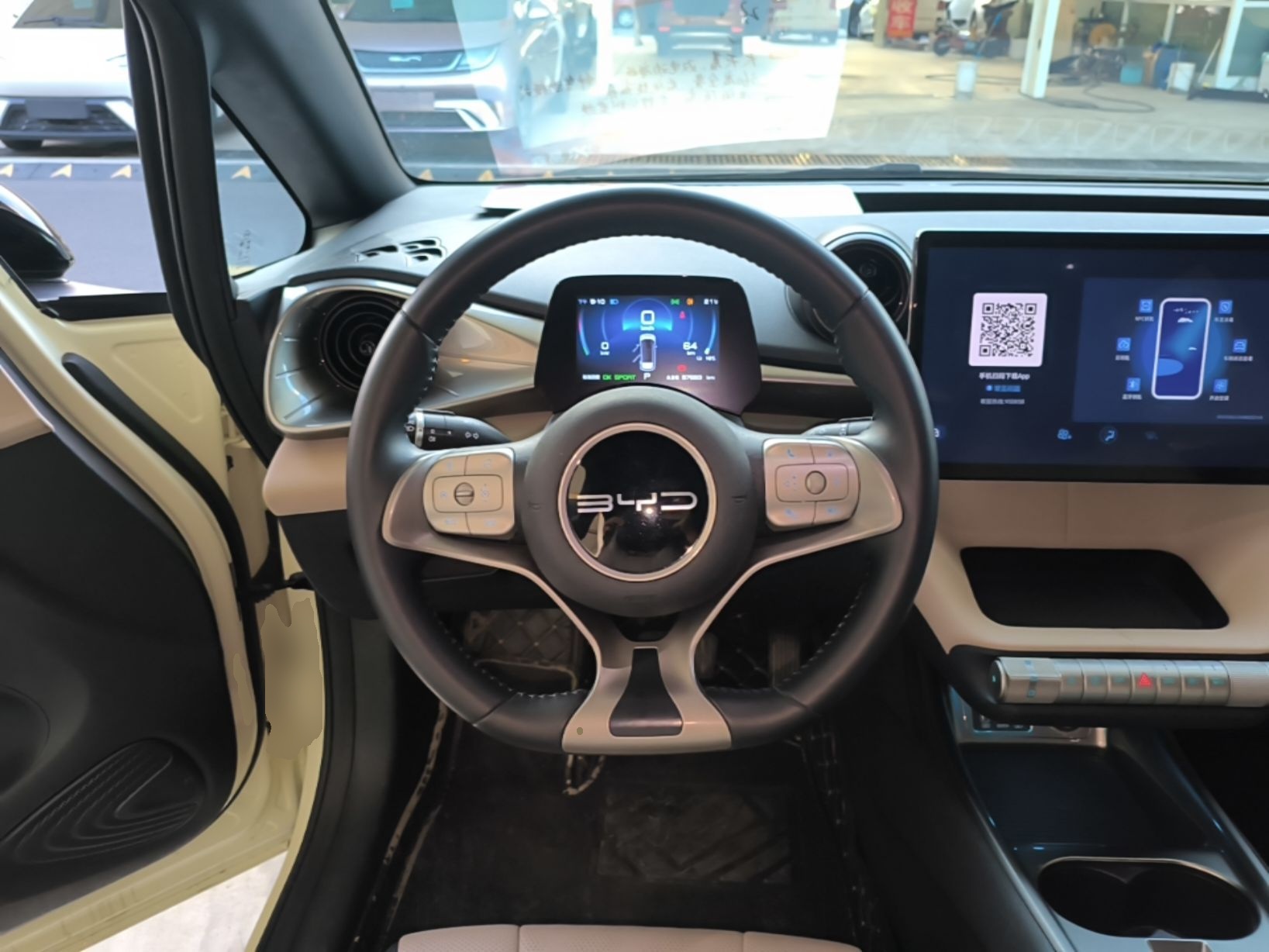 BYD Dolphin 2023 420 km Fashion Edition — снимка 13
