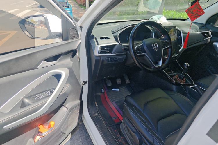 Used Baojun 530 2020 1.5T Manual Luxury Version 6 Seats
