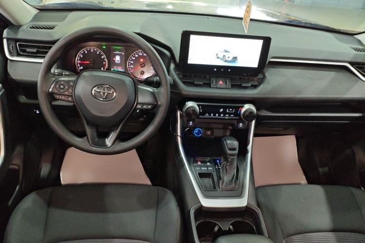 Used Toyota Wildlander 2023 2.0L CVT Two-Wheel Drive Leading Edition Center Console