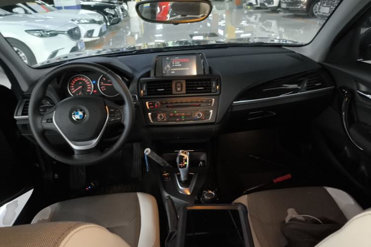 Used BMW 1 Series 2013 Revised 116i Urban Edition Center Console