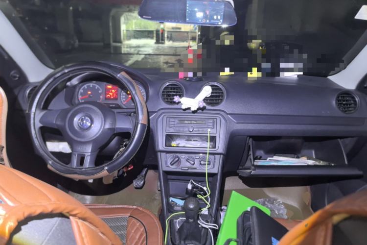 Used Volkswagen Jetta 2015 1.6L Manual Fashion Edition Center Console