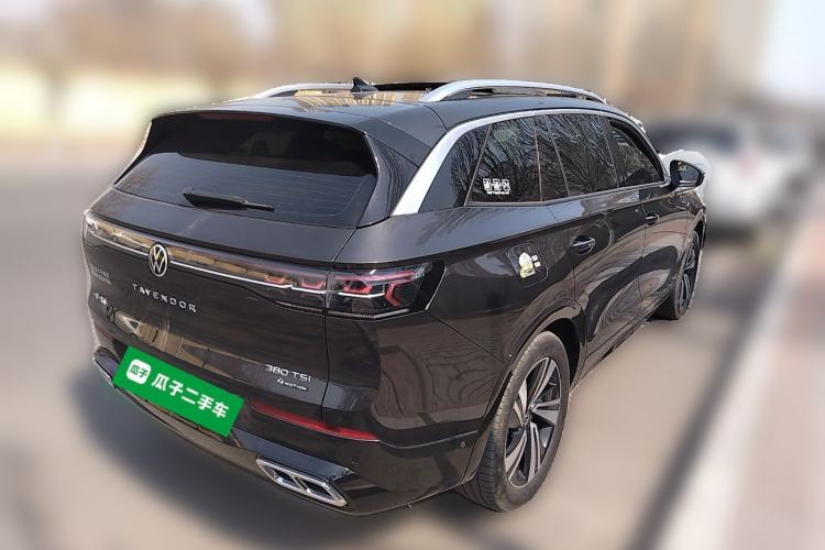 Used Volkswagen Tavendor 2024 380TSI All-Wheel-Drive R-Line Cruise Premium Edition Rear Right 45 Deg