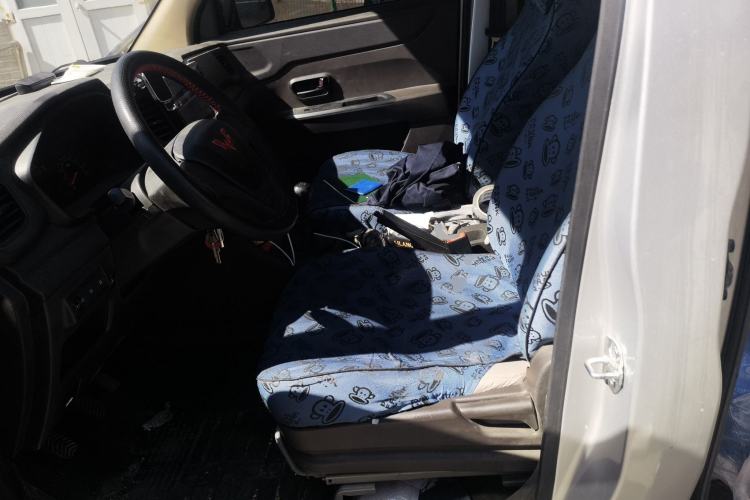 Used Wuling Hongguang V 2022 1.5L Jingqu Version Hydraulic Power Steering LAR Left Front Seat