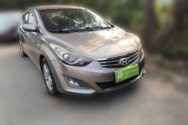 Used Hyundai Elantra (5th Generation / Langdong) 2012 1.6L Automatic Fashion Edition Front Right 45 Deg