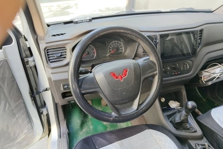 Used Wuling Hongguang V 2021 1.5L Jingqu Version LAR Steering Wheel