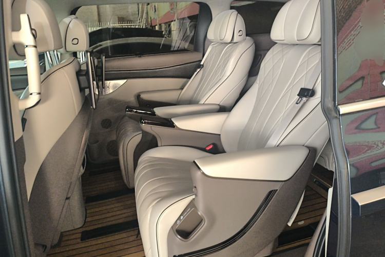 Used Denza D9 2022 DM-i 970 Four-Wheel Drive Flagship Model