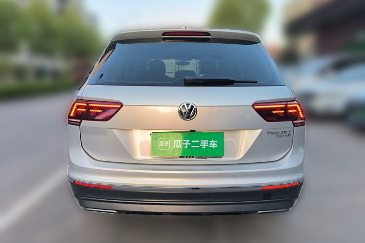 Used Volkswagen Tiguan L 2017 380TSI Automatic All-Wheel-Drive Luxury Edition Rear