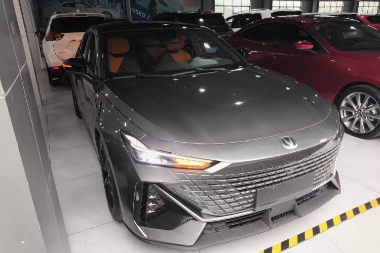 Used CHANGAN UNI-V 2022 1.5T Prestige Version