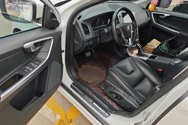 Used Volvo XC60 2017 T5 Smart Upgrade Edition