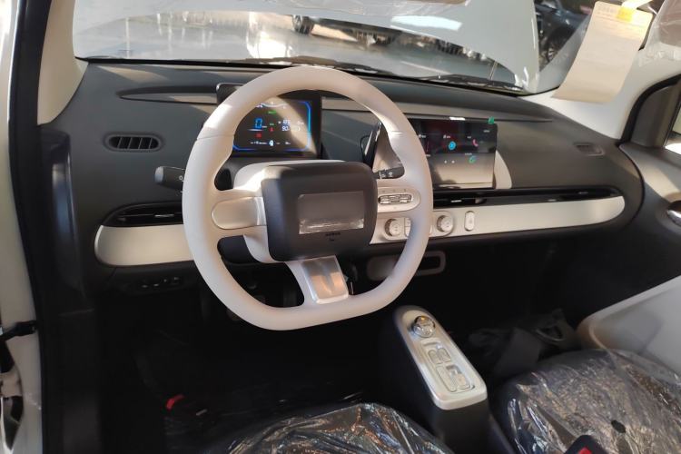 Used CHANGAN NEVO Lumin 2026 Model Treasure Edition 205km Passionate Beige Ningde Center Console