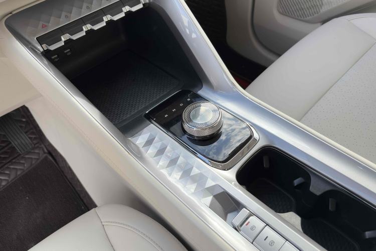 Used Wuling Xingyun 2023 2.0L DHT Flagship Edition