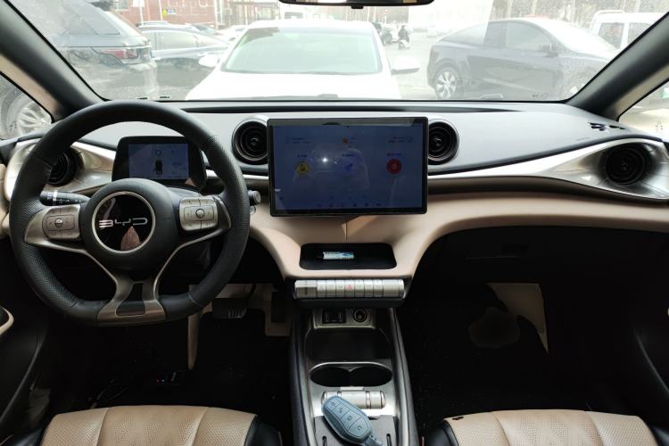 Used BYD Dolphin 2023 420 km Fashion Edition
