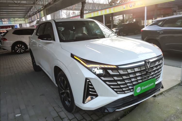 Used Changan UNI-Z New Energy 2024 Blue Whale Smart Electric iDD 125km Beyond Edition
