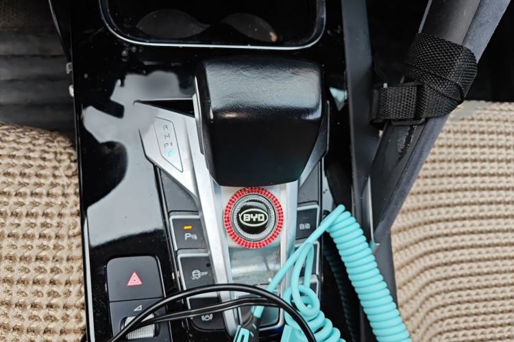 Used BYD Song Pro New Energy 2019 DM 1.5T Four-Wheel Drive Performance Edition Deluxe Model Gear Lever