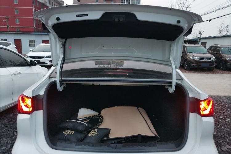 Used Roewe i5 2023 1.5L CVT Luxury Edition
