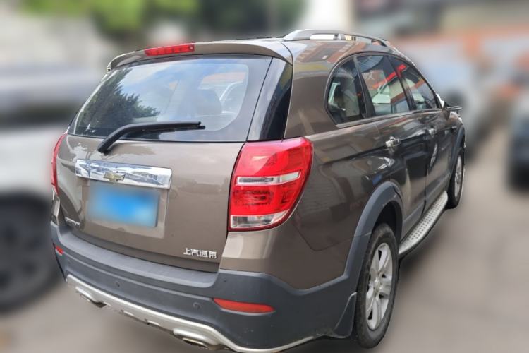 Used Chevrolet Captiva 2017 2.4L Two-Wheel Drive Luxury Edition 7 Seats Rear Right 45 Deg