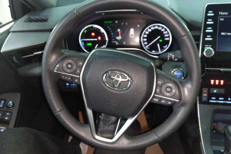 Used Toyota Avalon 2019 Dual-Engine 2.5L XLE Prestige Version China VI Standard