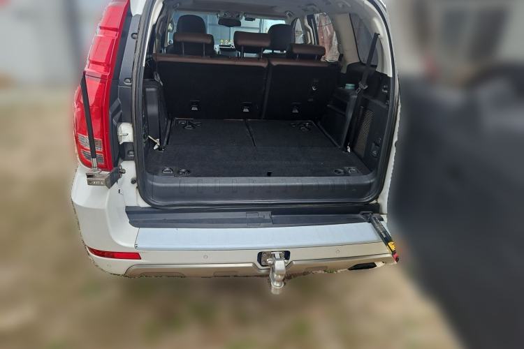 Used Haval H9 2017 2.0T Gasoline 4x4 Luxury 7-Seater
