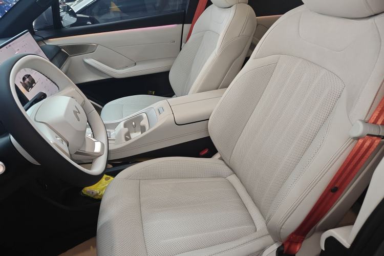 Used ONVO L60 2024 60 kWh Rear-Drive Version Left Front Seat