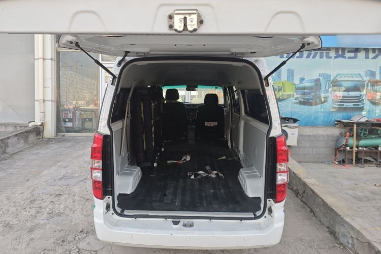 Used SRM Haoyun 2025 Launch Edition Farady 42.3 kWh 305 km 6 seats
