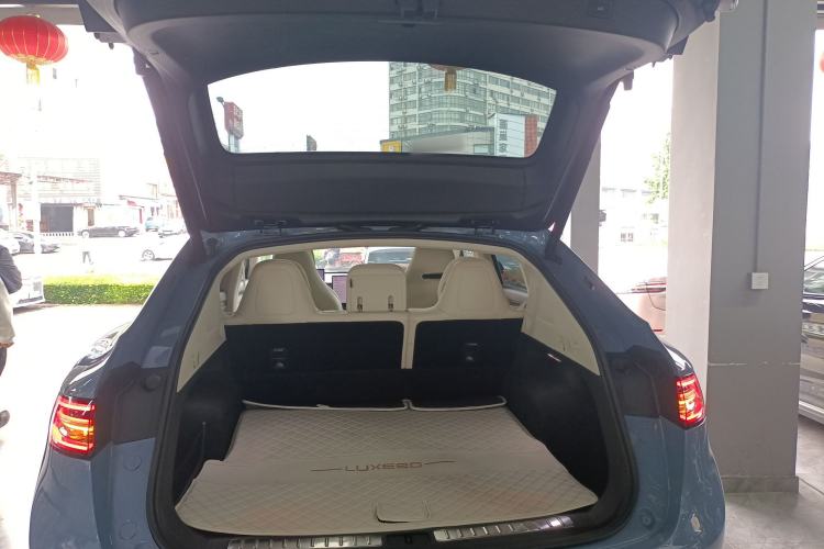 Used Hima Luxeed R7 2024 Pure Electric 667km Pro Trunk