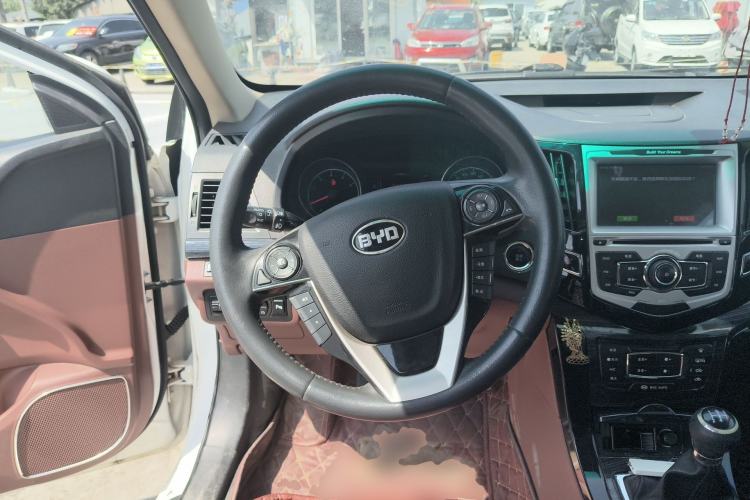 Used BYD Surui 2015 1.5L Manual Comfort Model Steering Wheel