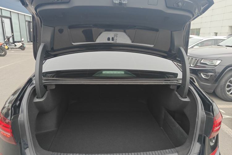 Used Volkswagen Passat 2019 280TSI Business Edition China VI Trunk