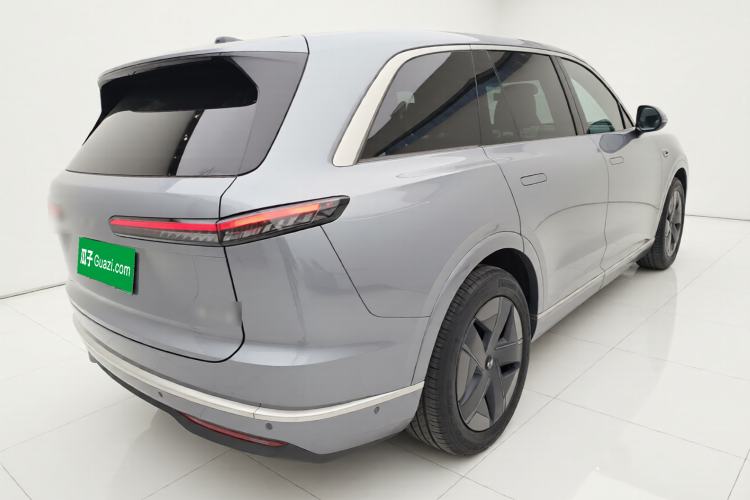 Used ONVO Luxeed L90 2025 Model—Max Six-Seater Version
