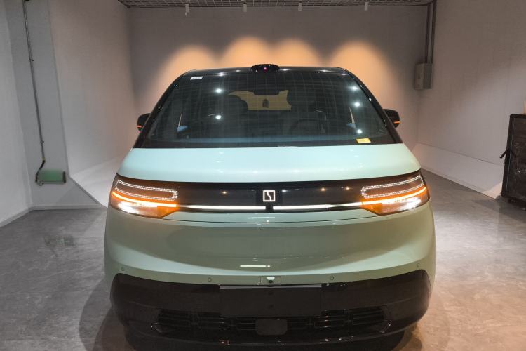 Used Zeekr MIX 2025 Long-Range Intelligent Driving Edition Exterior 1