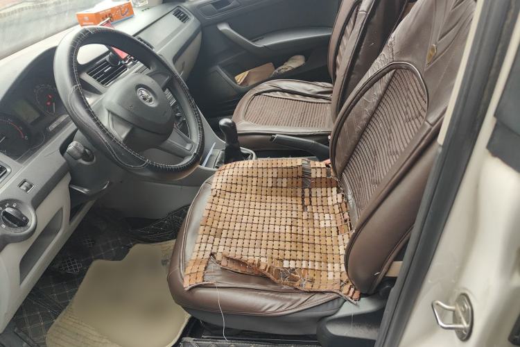 Used Skoda Rapid 2015 1.4L Manual Enjoyment Model
