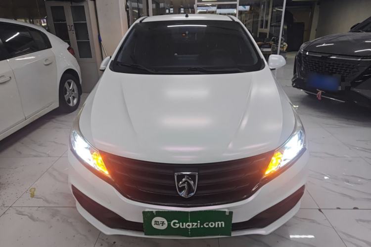 Used Baojun 310 2016 1.2L manual Comfort trim level