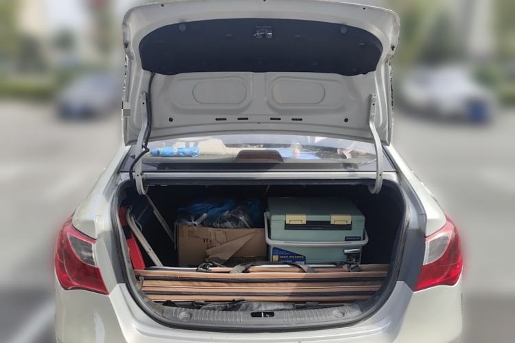 Used Hyundai Celesta 2011 1.6L Manual Luxury Model
