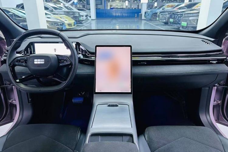 Used Geely Galaxy L6 2024 125km Creative Edition
