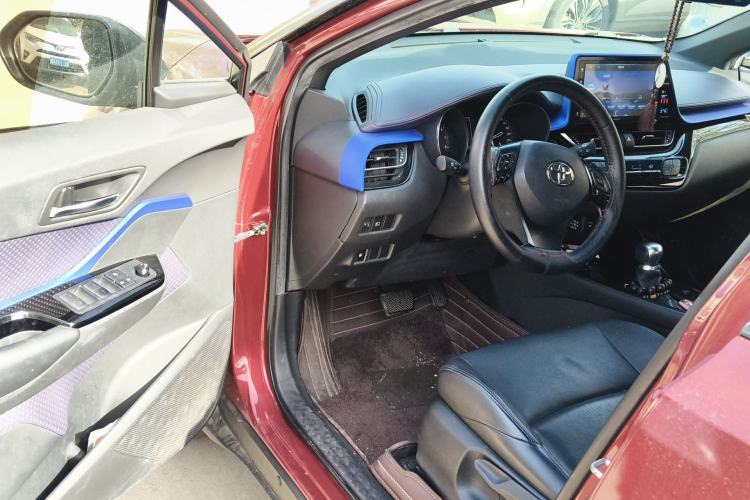 Used Toyota IZOA 2018 2.0L Yichi Version China VI Standard