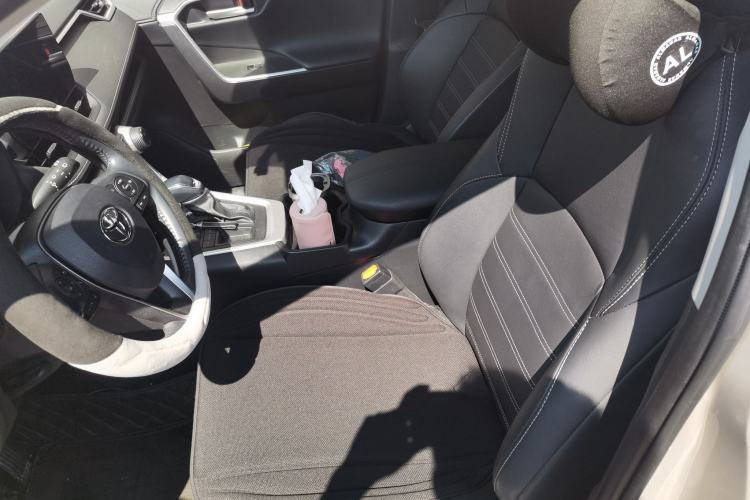 Used Toyota Wildlander 2024 2.0L CVT 4x4 Luxury PLUS Edition Left Front Seat