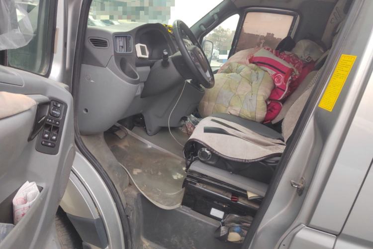 Used Foton Toano 2023 2.0T Automatic Urban Edition Short Wheelbase Mid-Height Design with Single Rear Tire—Available in 5/6/9-Seater Configurations
