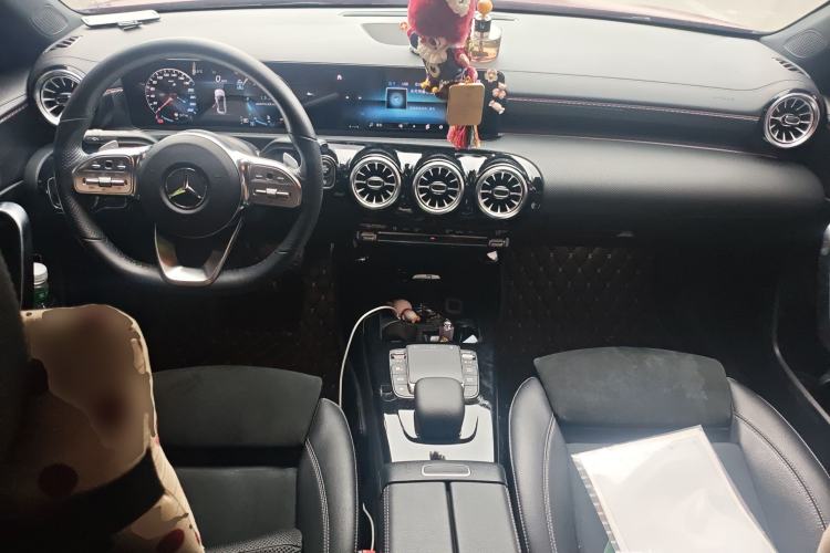 Used Mercedes-Benz A-Class 2022 Revised Version A 200 L Sport Sedan Fashionable Style Center Console