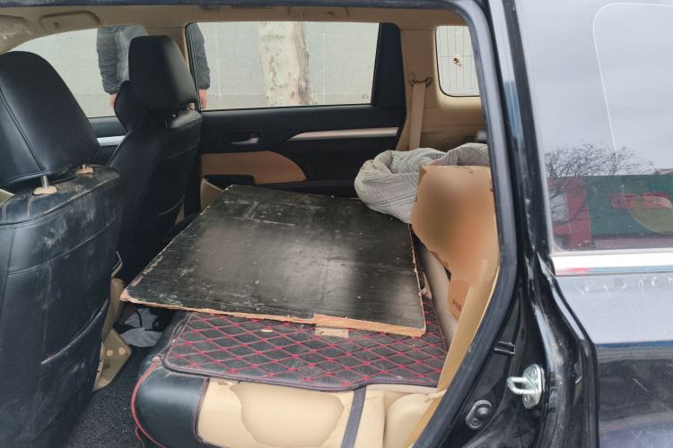 Used Toyota Highlander 2018 2.0T Two-Wheel Drive Elite Version 5 Seats China VI Standard Left Rear Seat