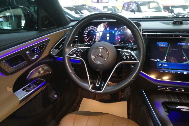 Used Mercedes-Benz E-Class 2024 Facelift E 300 L Luxury Edition
