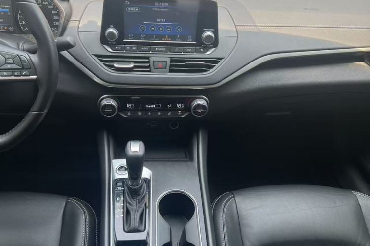 Used Nissan Teana 2019 2.0L XL Comfort Edition Interior 3