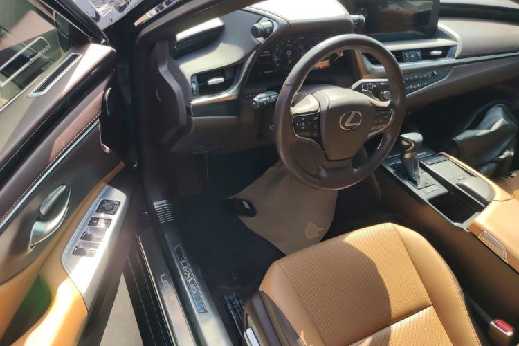 Used Lexus ES 2020 200 Excellence Edition