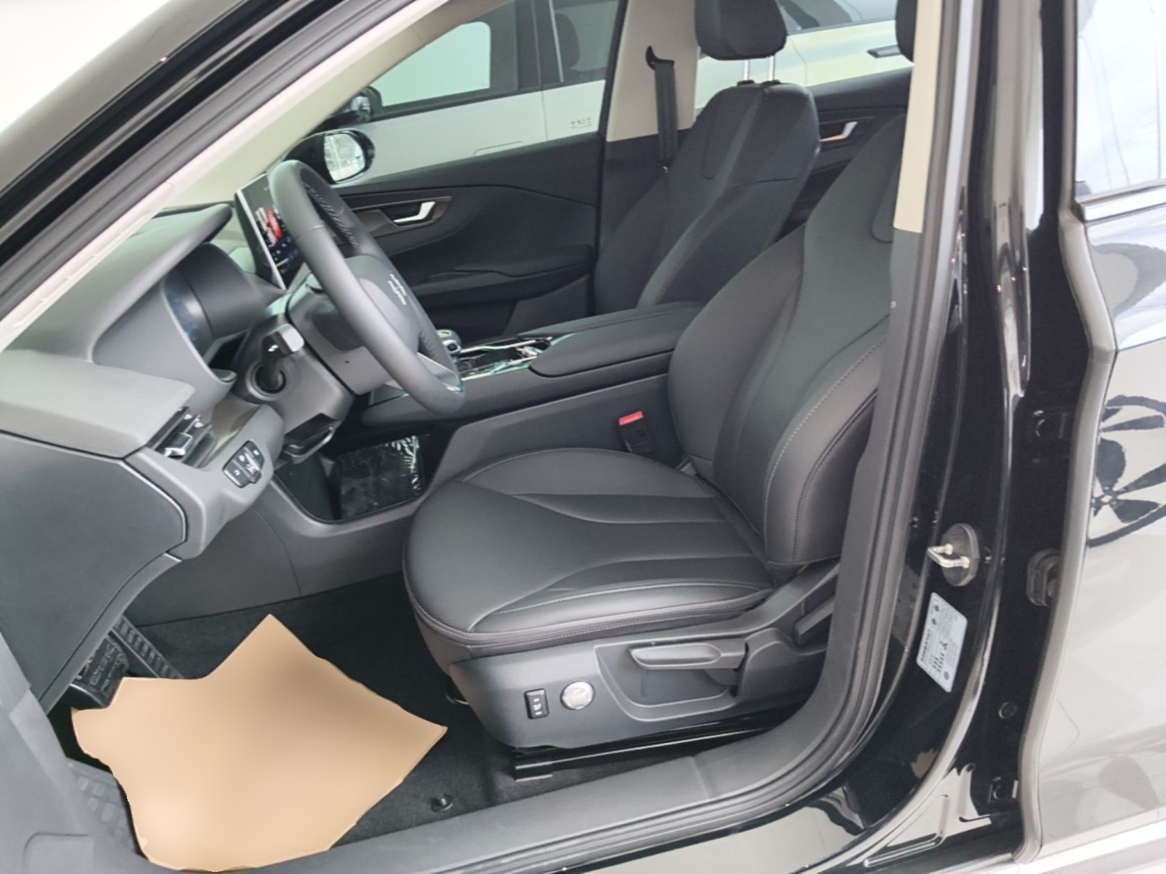 Hongqi E-QM5 2024 450km Range Commuter Version — снимка 17