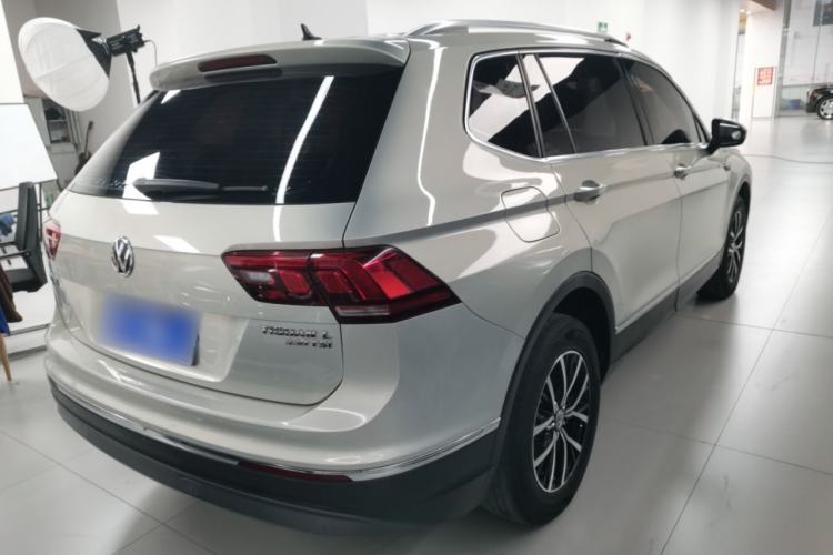 Used Volkswagen Tiguan L 2017 330TSI Automatic Two-Wheel Drive Luxury Edition