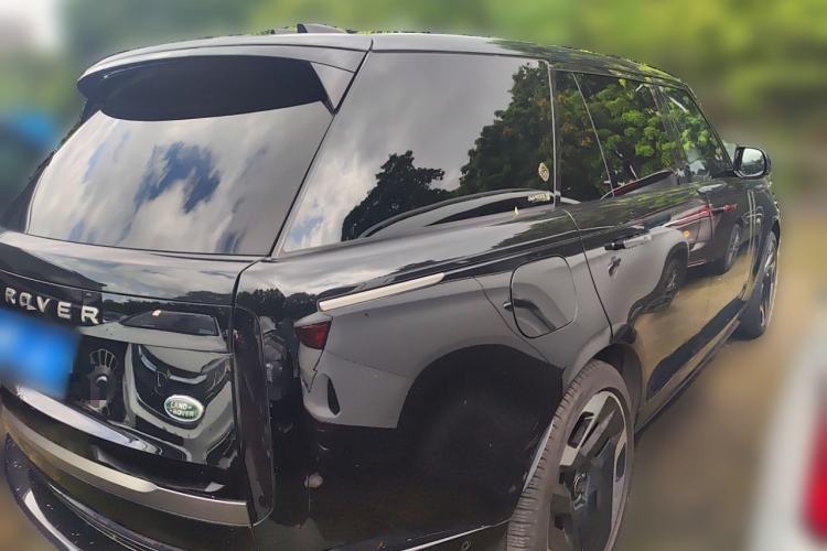 Used Land Rover Range 2023 3.0 L6 400 PS Prestige Seven-Seater Extended Version
