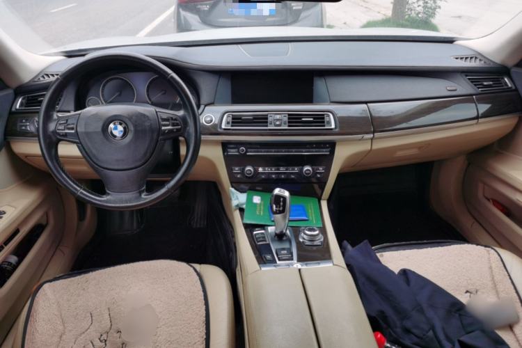 Used BMW 7 Series 2009 740Li Leading Model Center Console